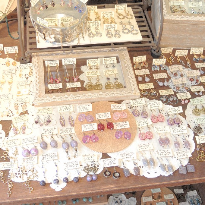 display '23年3月-4月 (2)