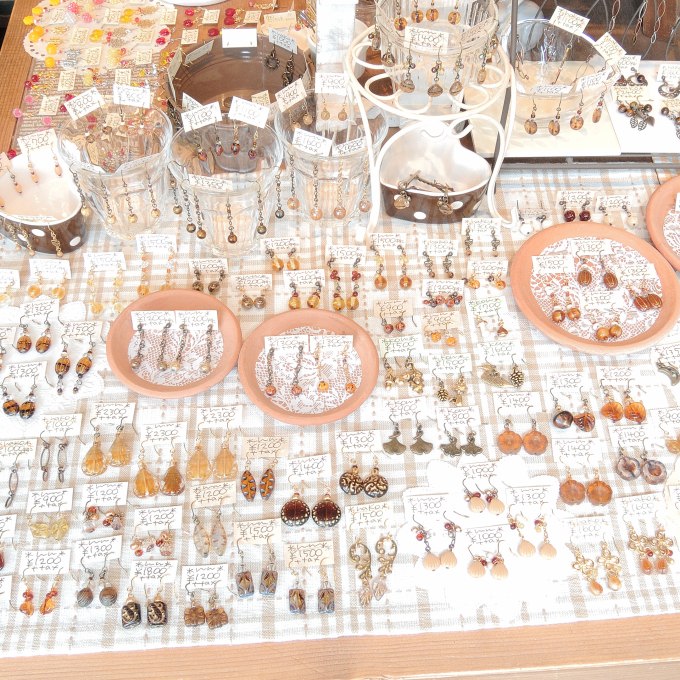 display '25年9月 (1)